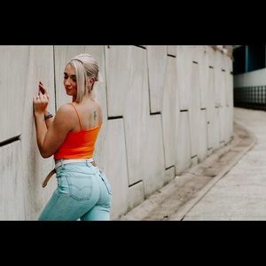 LEVIS MOM JEANS- Size 25